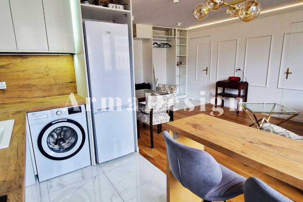 Arma Design Apartment 2 Bedrooms Varşovia Exterior foto